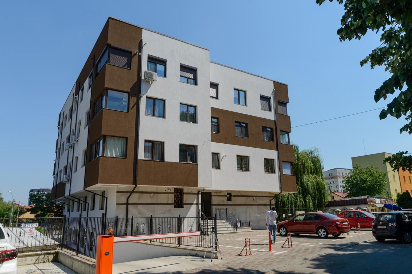 Confort' By J Iasi Habitación foto