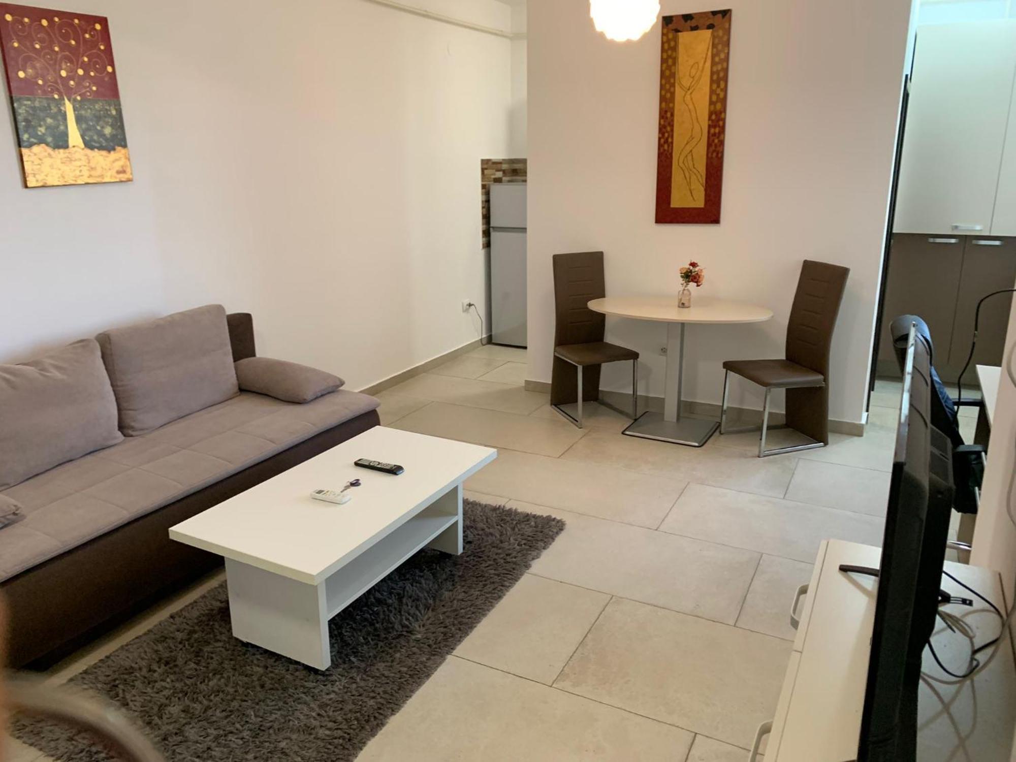 Confort' By J Iasi Habitación foto